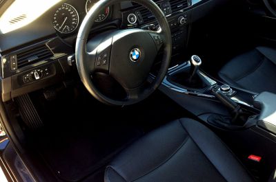 Clean Premium BMW 320d