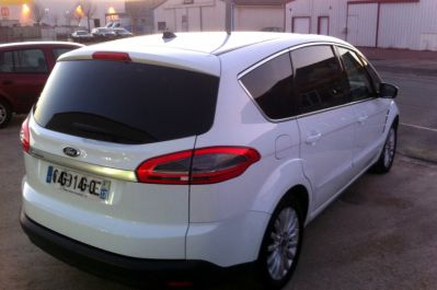 Clean Premium Ford S-Max