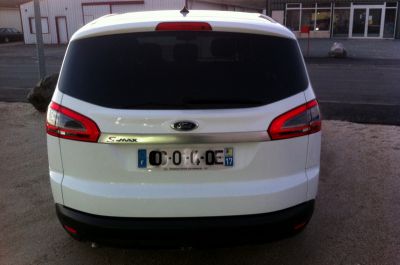 Clean Premium Ford S-Max