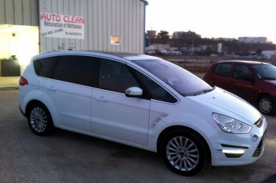 Clean Premium Ford S-Max
